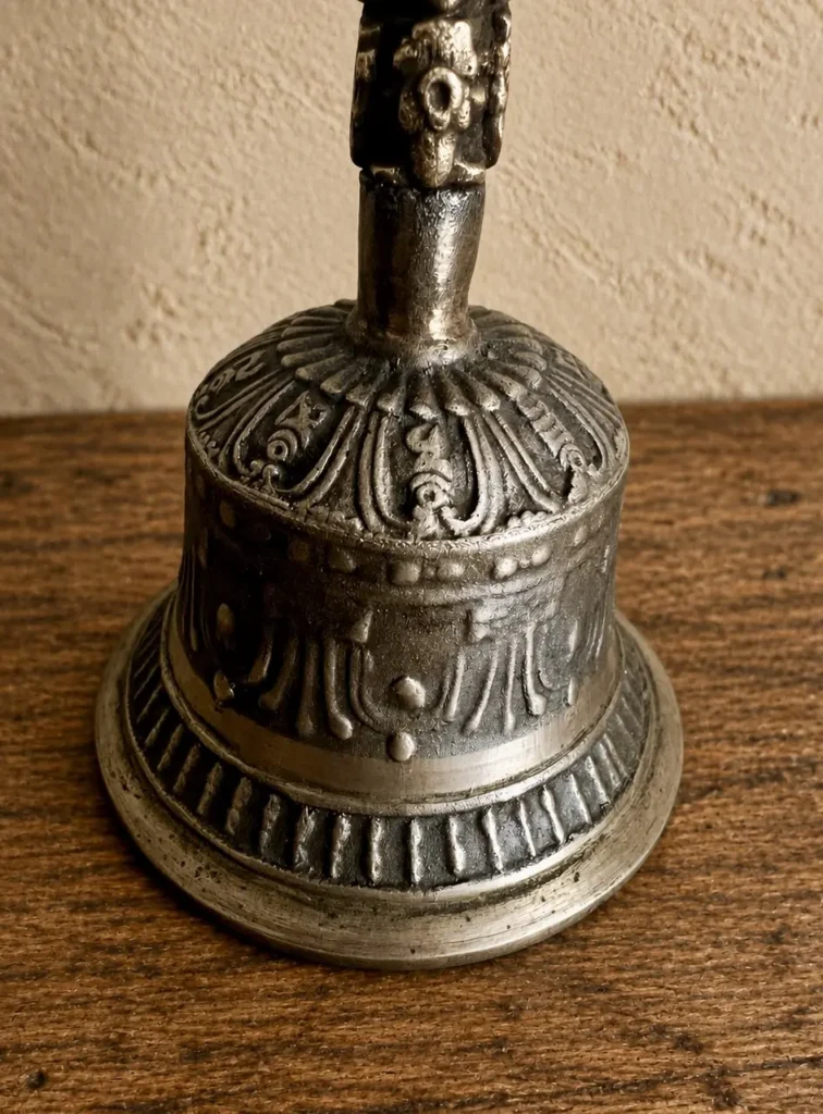 cloche rituelle bouddhique 03