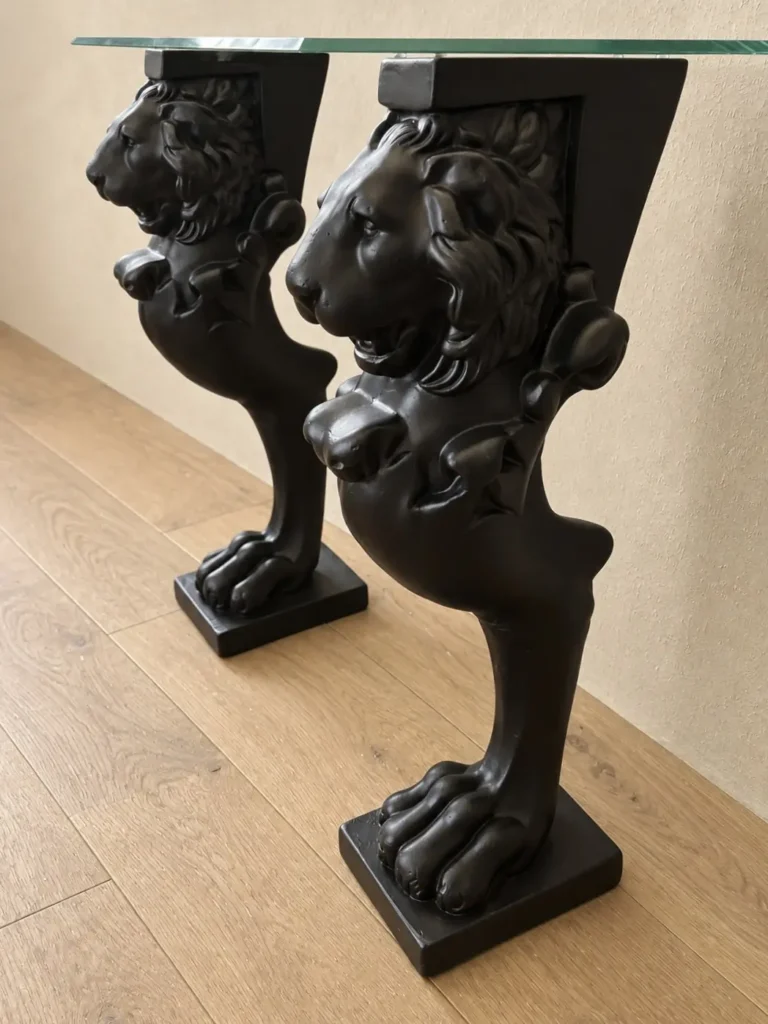 console neoclassique aux lions 06