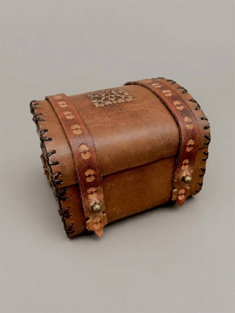 petit coffret marocain en cuir 02