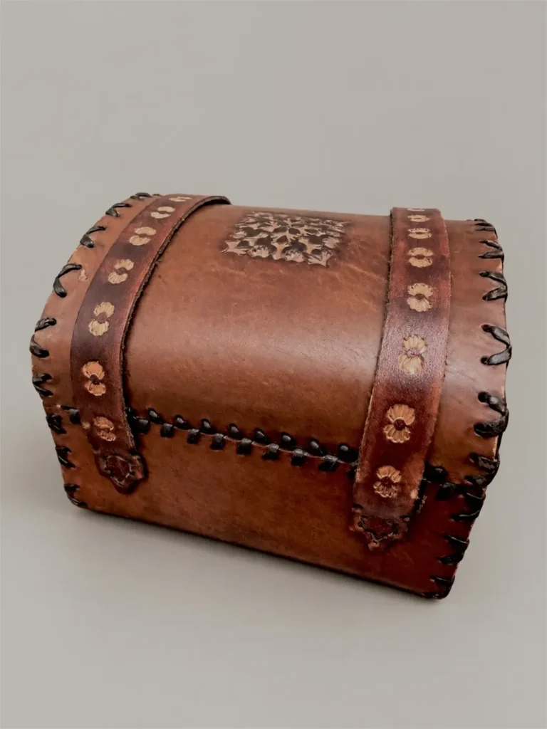 petit coffret marocain en cuir 04