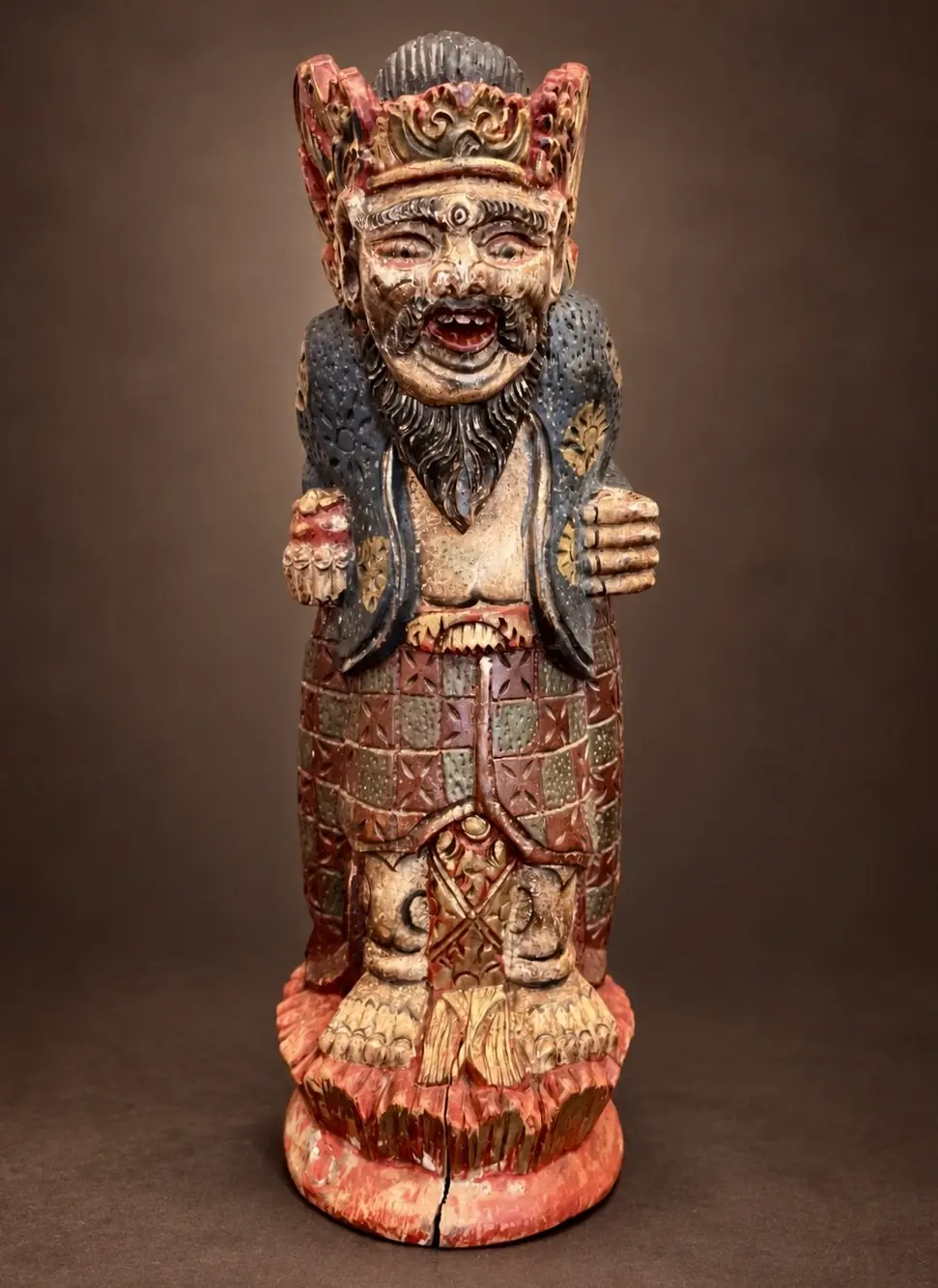 Prêtre pedanda balinais en bois polychrome 33cm vers 1940
