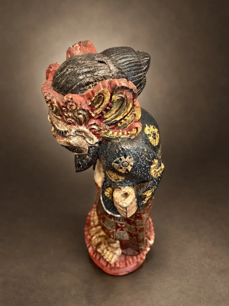 pretre pedanda balinais en bois polychrome 06