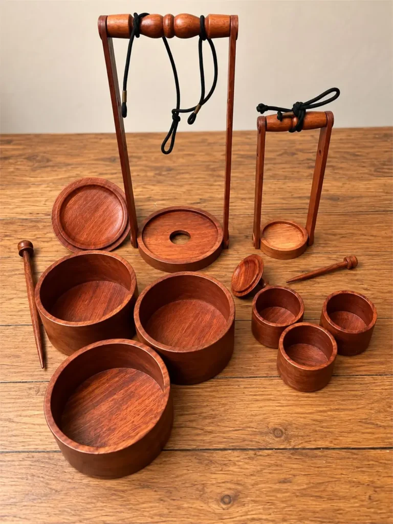 tiffins birmans en bois 01