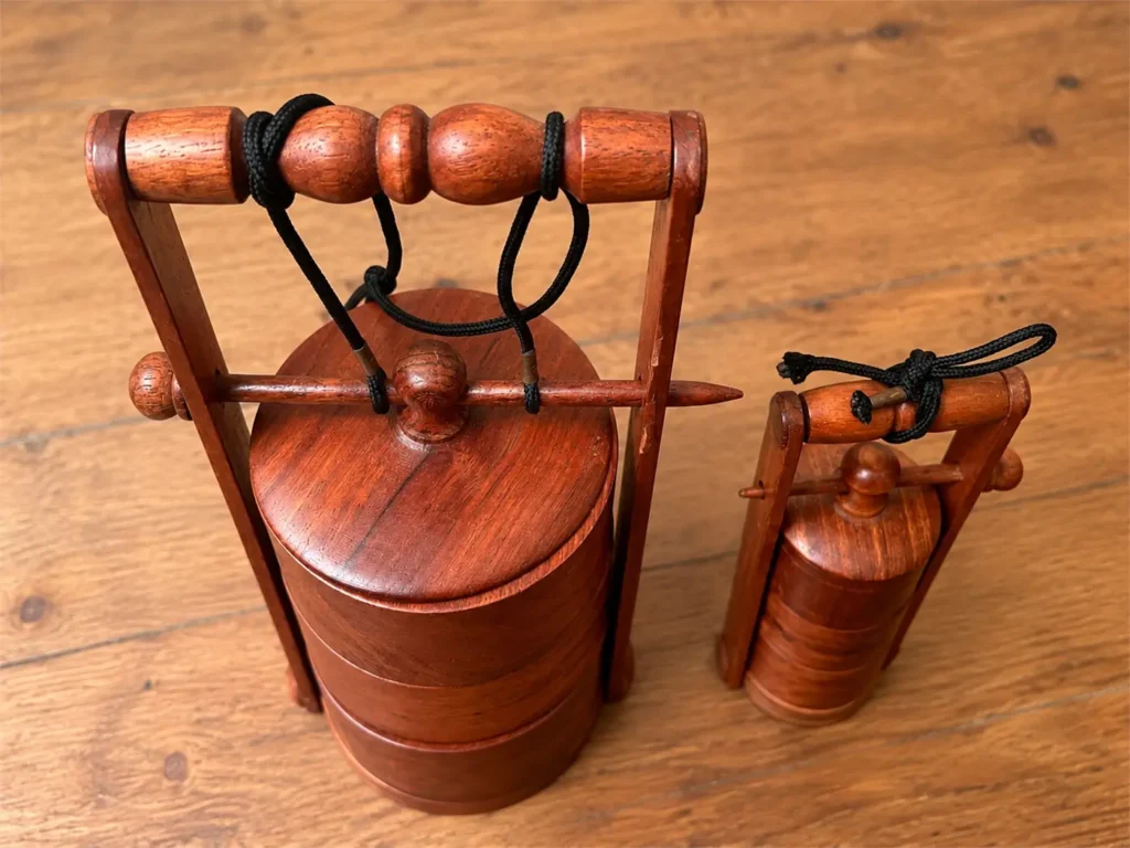 tiffins birmans en bois 04