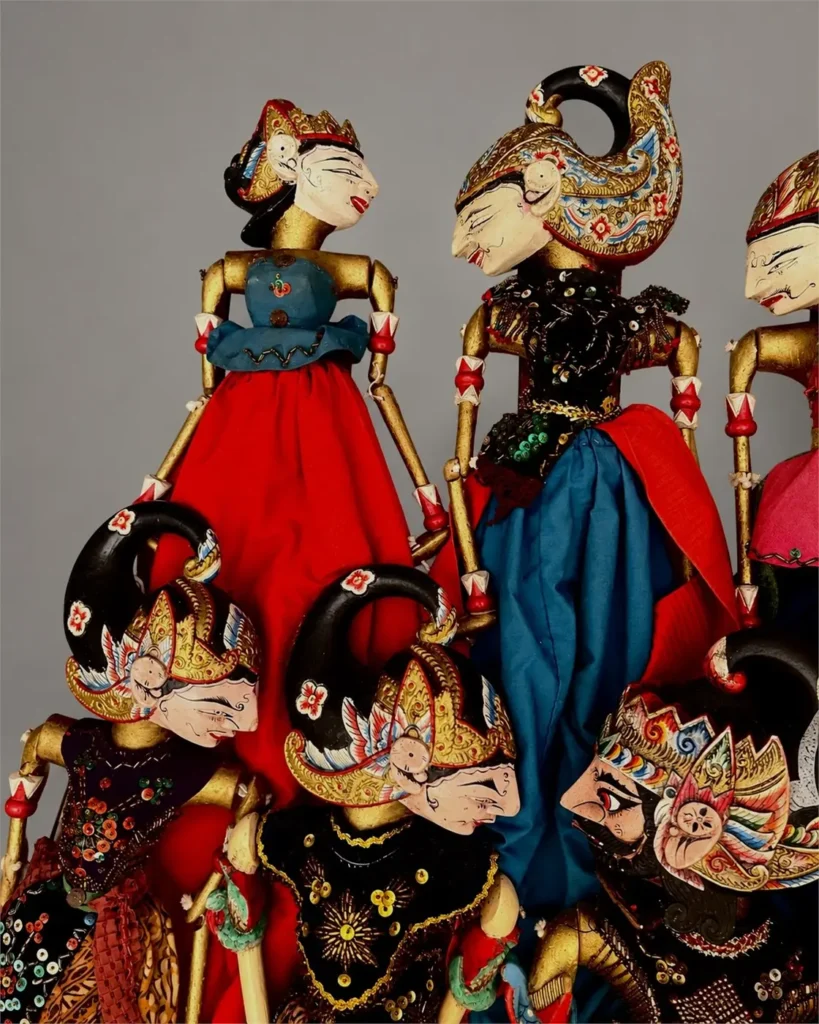 marionnettes de theatre wayang golek java 02