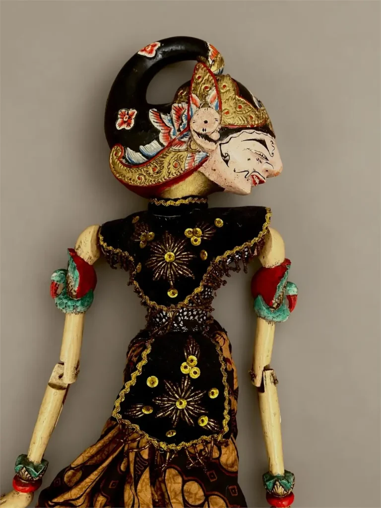 marionnettes de theatre wayang golek java 03